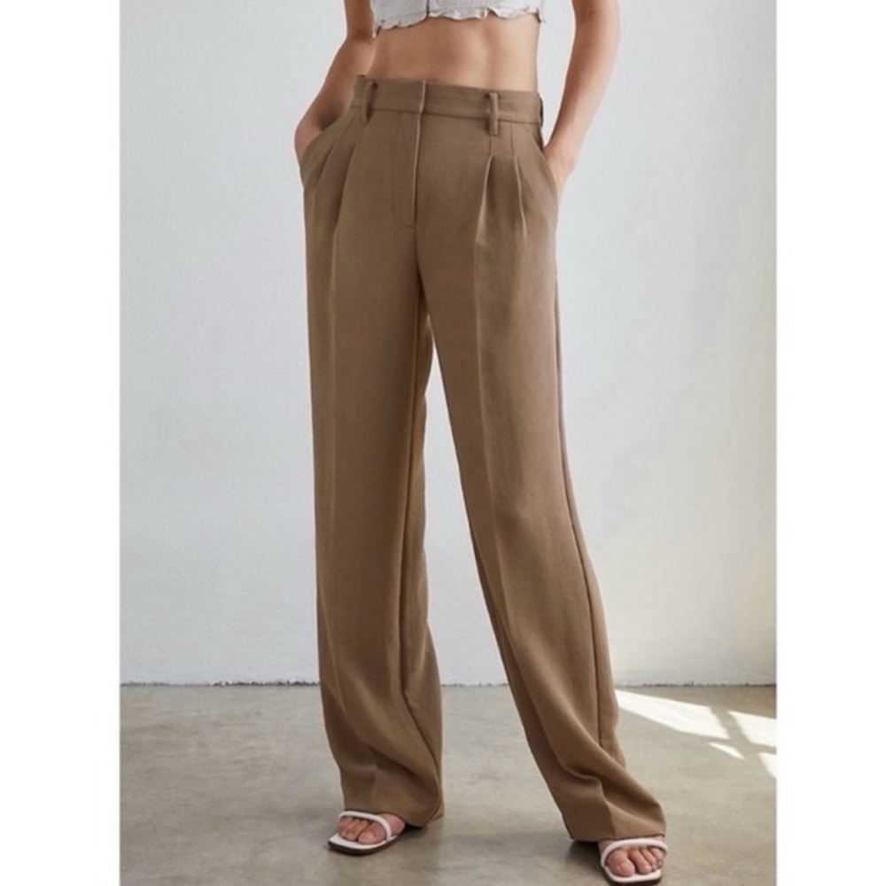 Aritzia Wilfred Effortless Pant in Shiitake Mushroom
